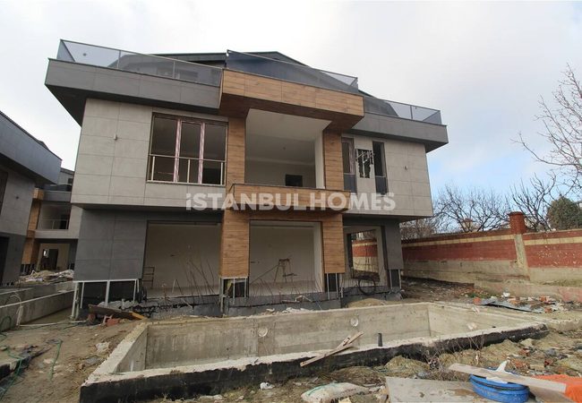 Luxurious Nature-view Houses with Pools in Beylikdüzü İstanbul 20